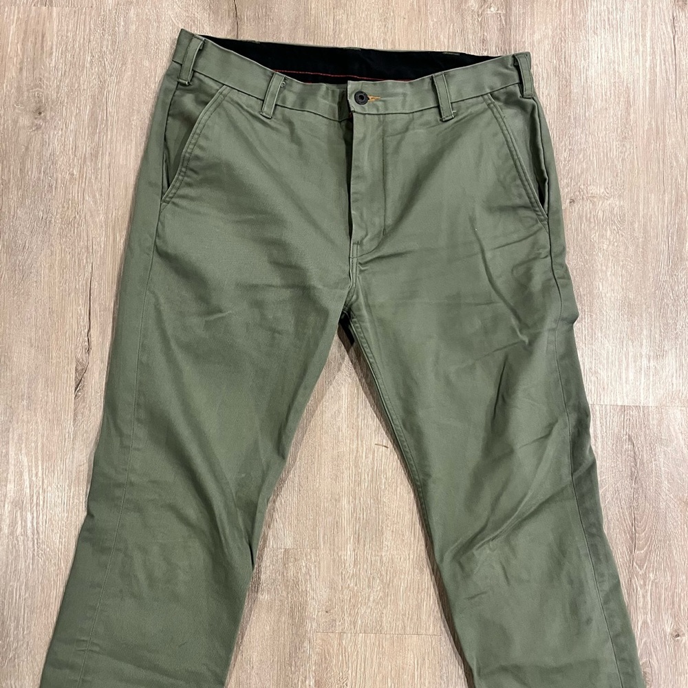 Men’s Levi Chino Pants